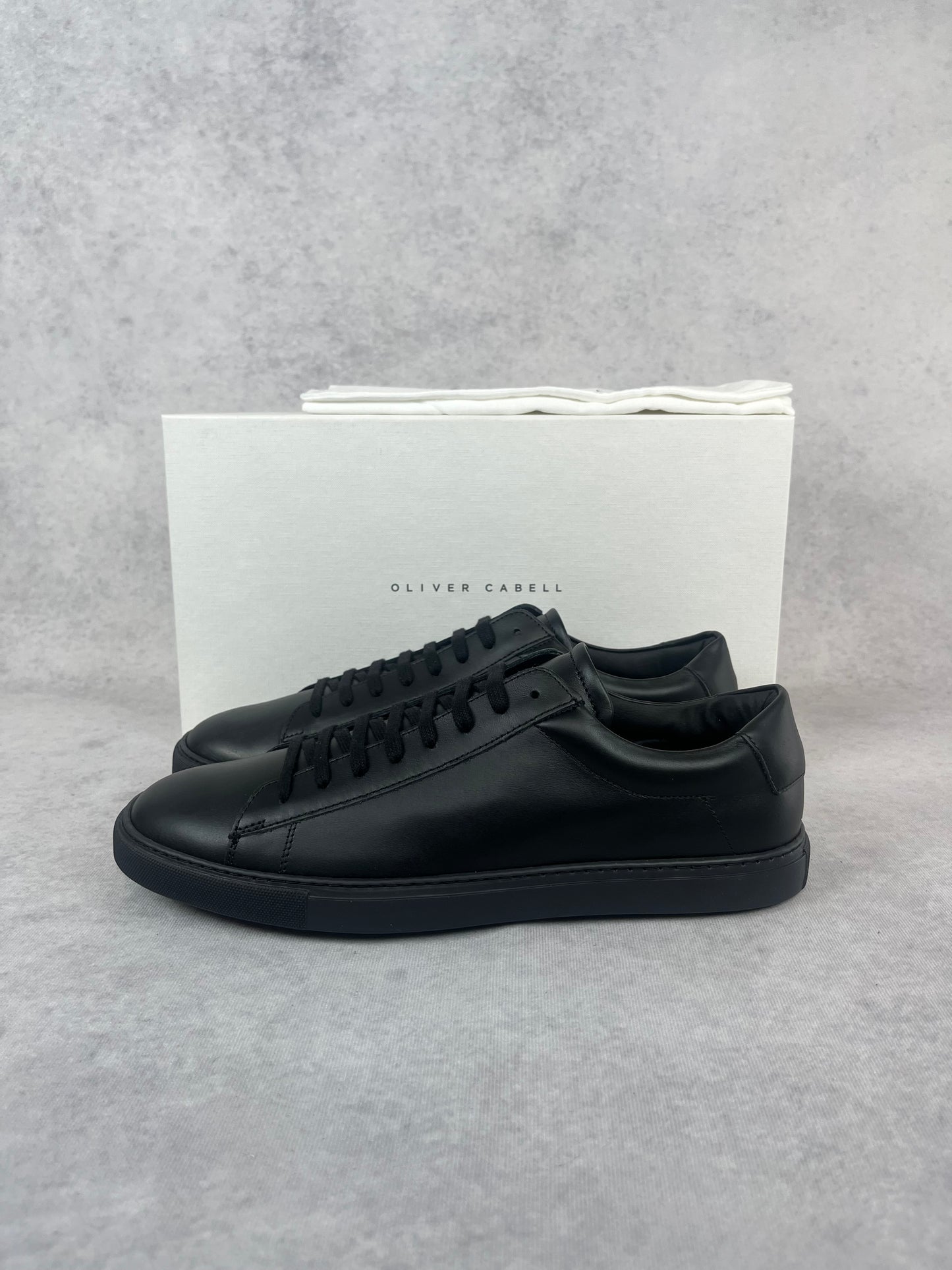 Oliver Cabell jet black sneaker