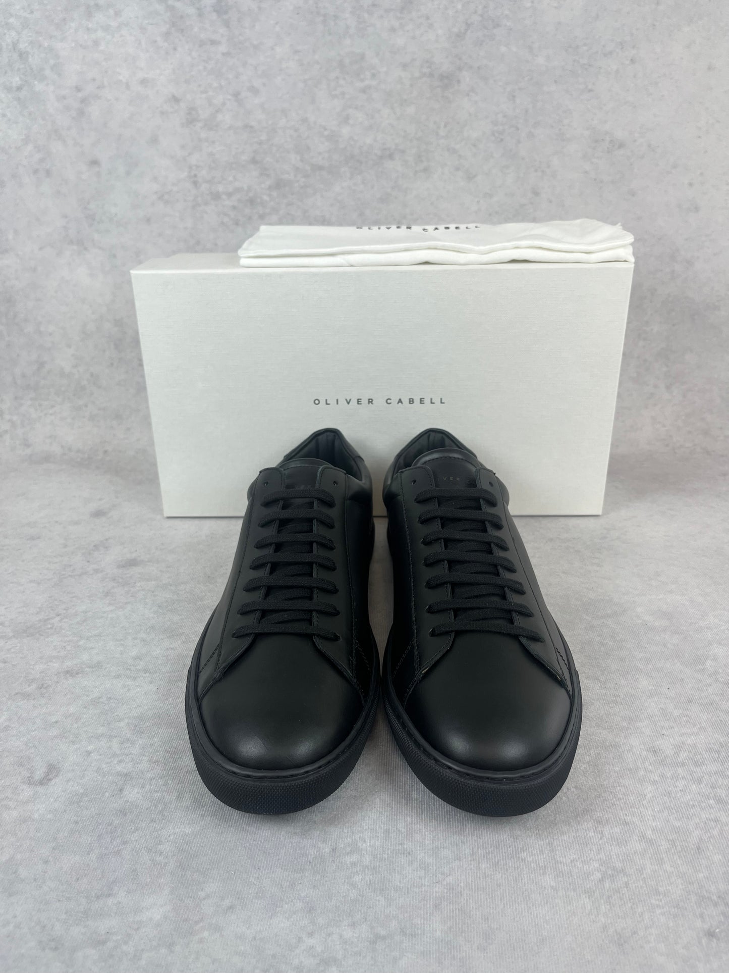 Oliver Cabell jet black sneaker